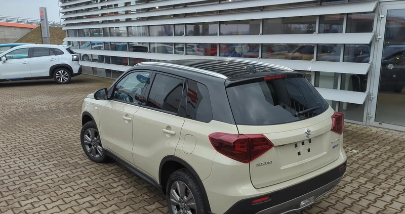 Suzuki Vitara cena 98590 przebieg: 3, rok produkcji 2024 z Miechów małe 562